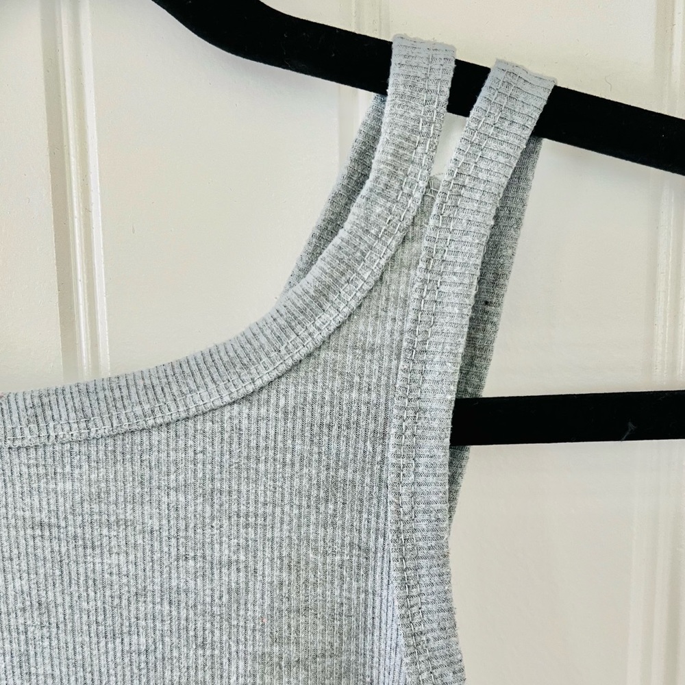 RUE 21 DOUBLE STRAP X-BACK RACERBACK GRAY RIBBED HIGH NECK ATHLEISURE TANK TOP - Picture 5 of 8